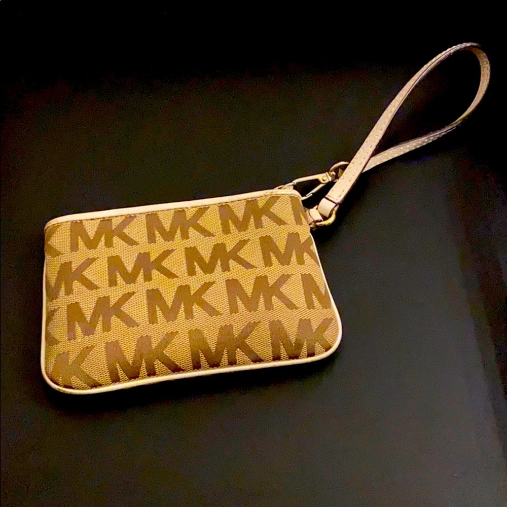 Michael Kors wristlet/coin purse